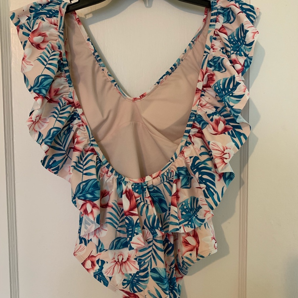 One piece swimsuit
